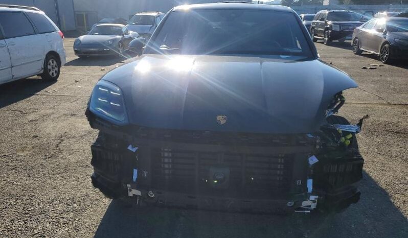 
								2025 Porsche Cayenne full									