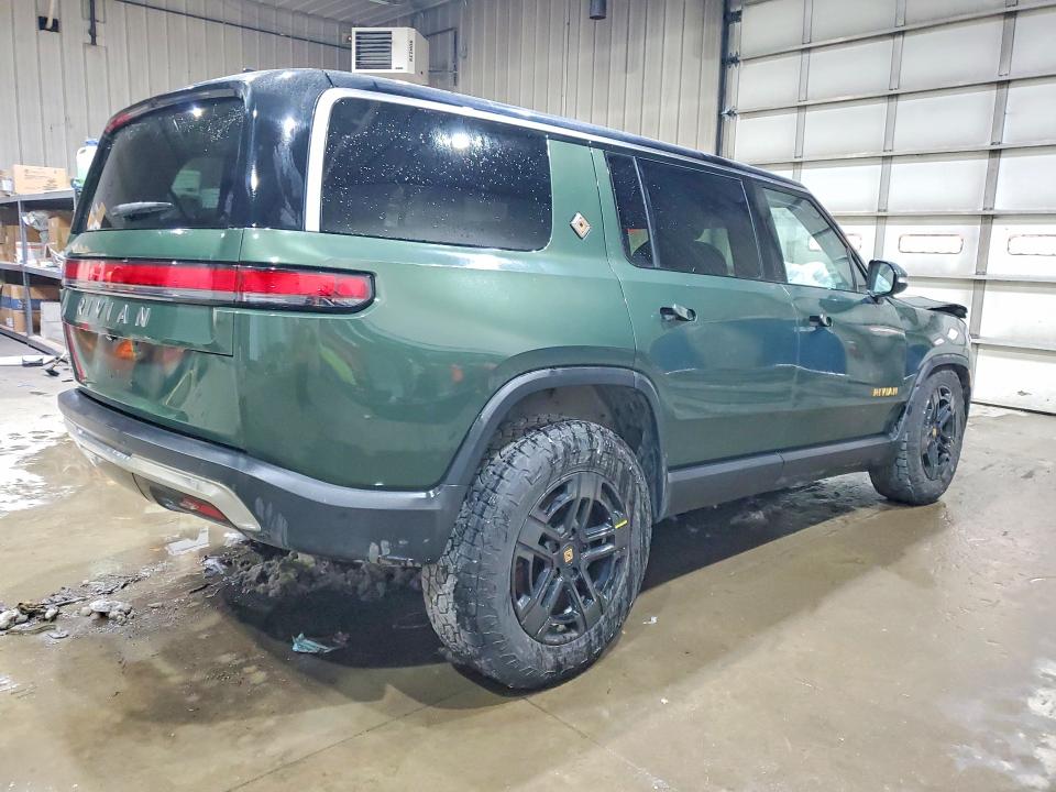 2023 Rivian R1s