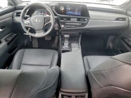
										2022 Lexus Es 350 full									