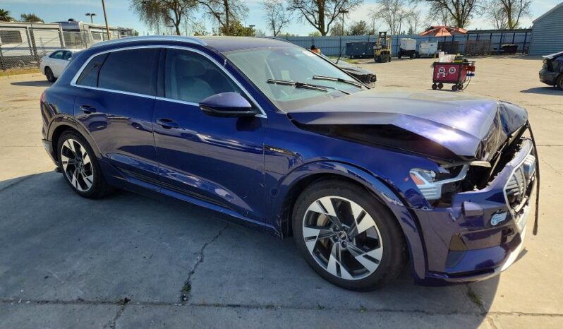 
								2021 Audi E-tron full									