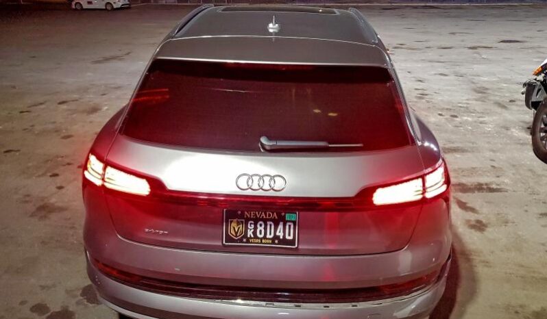 
								2019 Audi E-tron full									