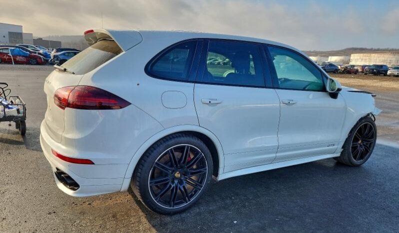 
								2017 Porsche Cayenne full									