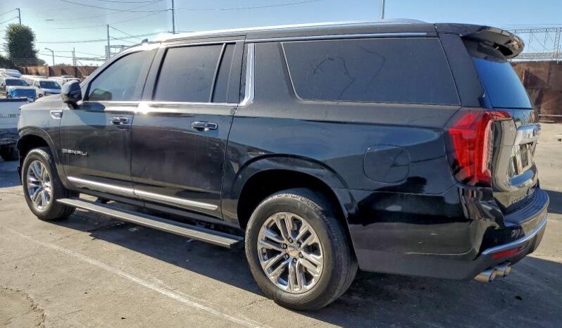 
								2023 Gmc Yukon full									