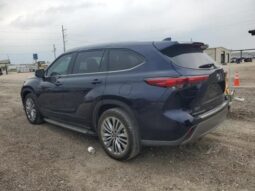 
										2023 Toyota Highlander full									