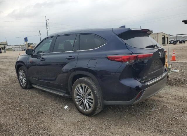
								2023 Toyota Highlander full									