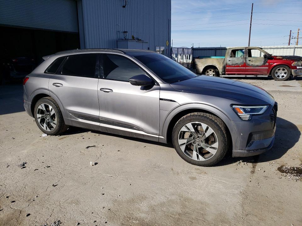 2022 Audi E-tron