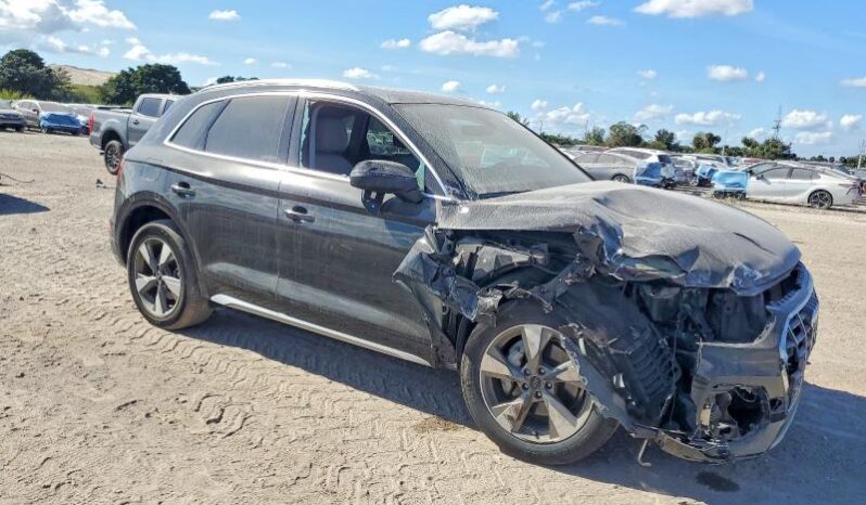 
								2023 Audi Q5 full									