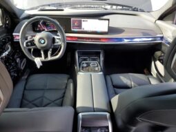 
										2025 BMW 7 series full									