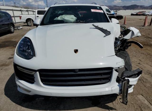 
								2017 Porsche Cayenne full									