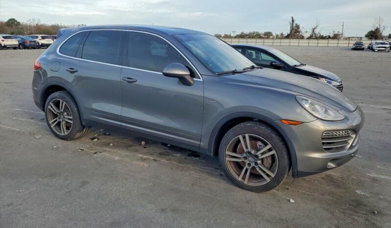 
								2013 Porsche Cayenne full									