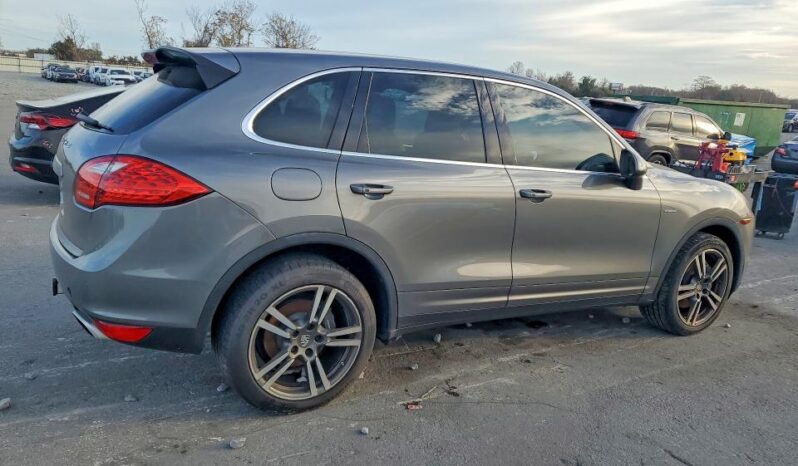 
								2013 Porsche Cayenne full									