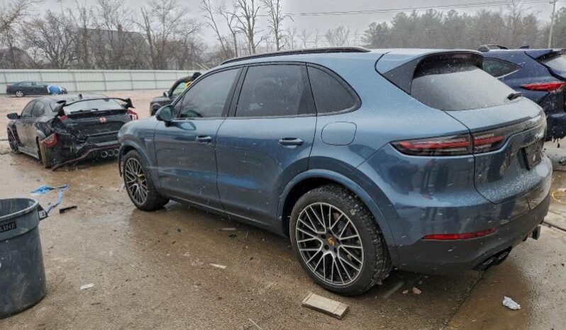 
								2020 Porsche Cayenne full									