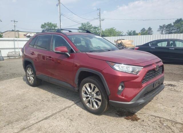 
								2020 Toyota Rav4 full									