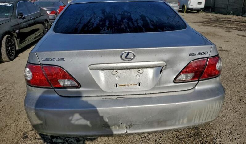 
								2002 Lexus Es 300 full									