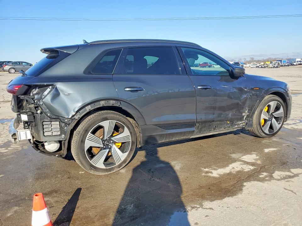 2022 Audi E-tron