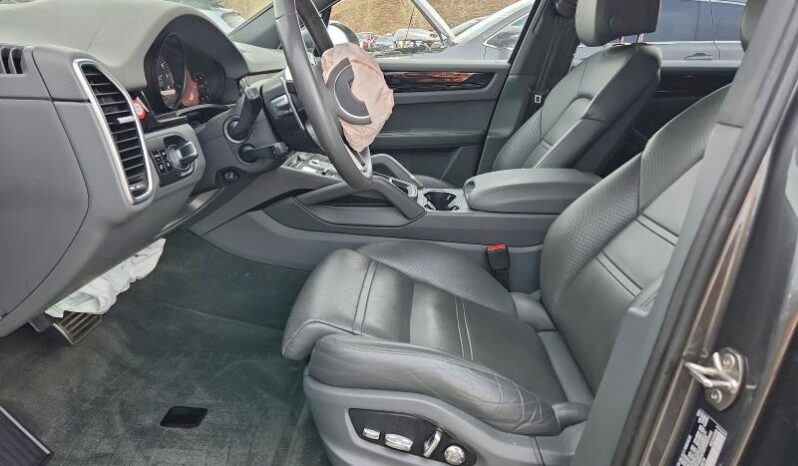
								2019 Porsche Cayenne full									
