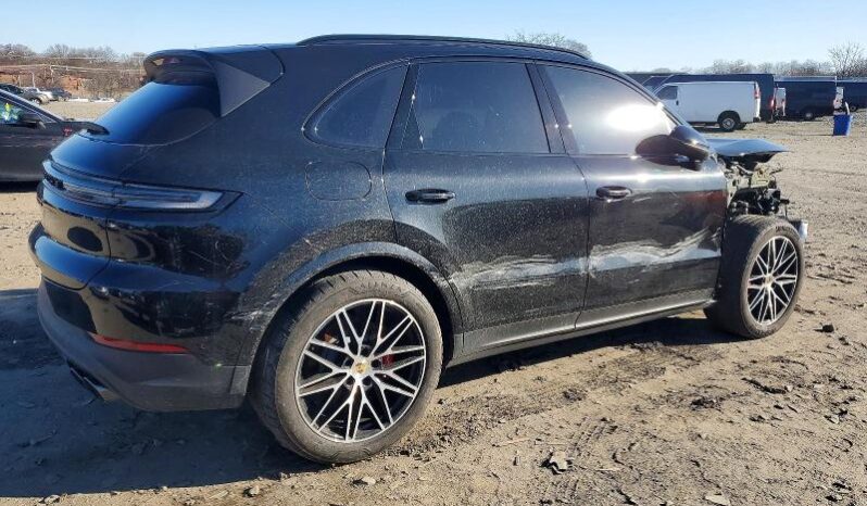 
								2024 Porsche Cayenne full									