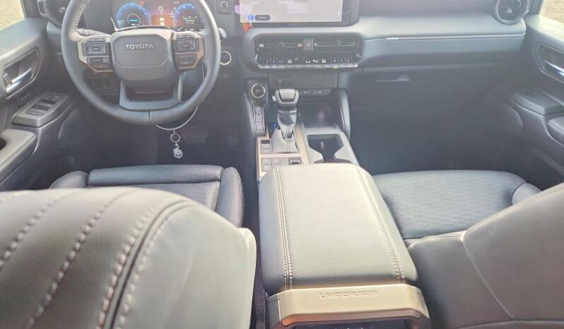 
								2025 Toyota Land cruiser full									