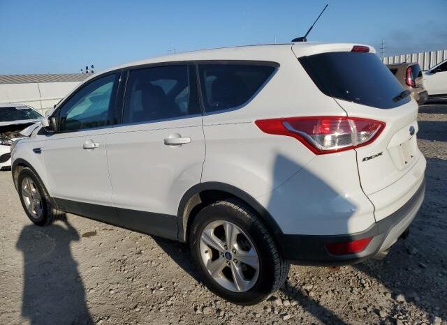 
								2015 Ford Escape se full									