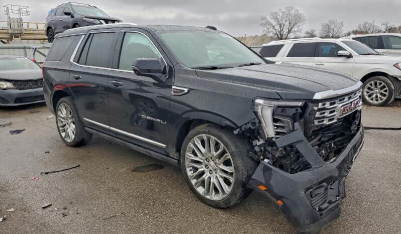 
								2025 Gmc Yukon full									