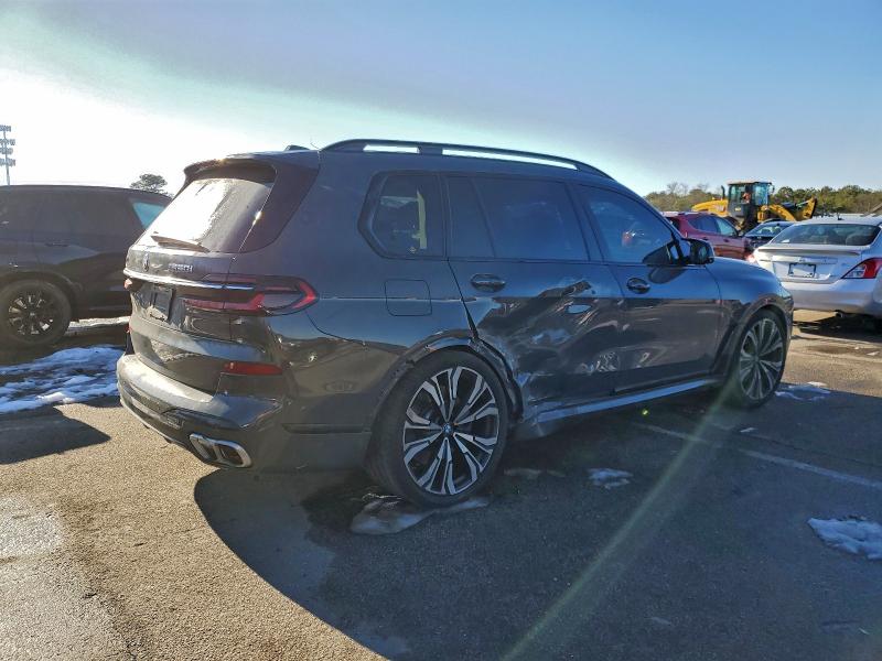 2025 BMW X7