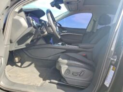 
										2024 Audi Q8 full									
