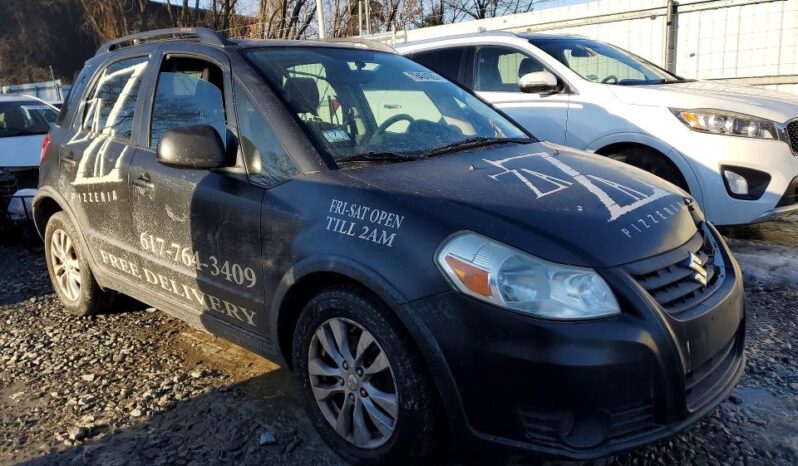 
								2013 Suzuki Sx4 full									