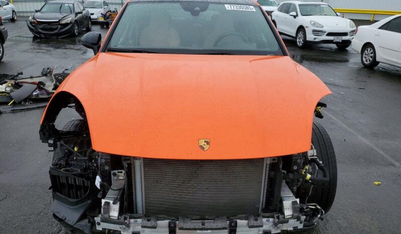 
								2022 Porsche Cayenne full									