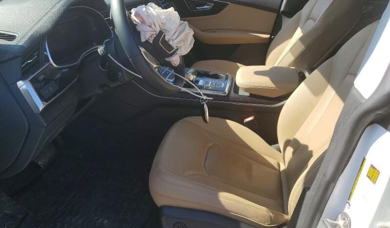 
								2023 Audi Q8 full									