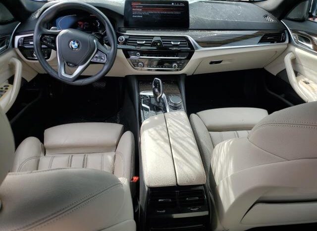 
								2021 BMW 530 xi full									