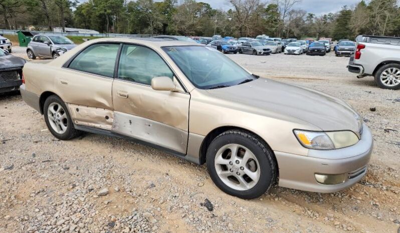 
								2000 Lexus Es 300 full									