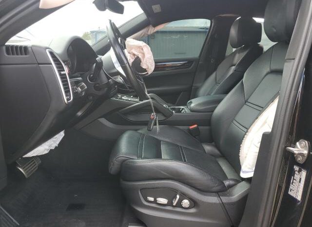 
								2021 Porsche Cayenne full									
