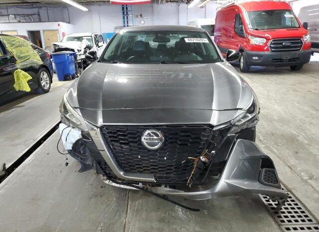 
								2020 Nissan Altima sr full									