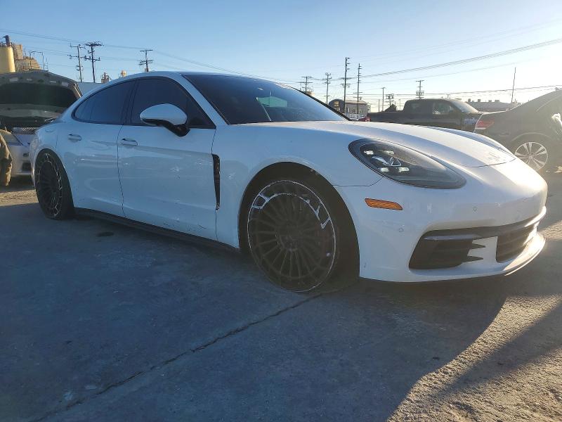 2020 Porsche Panamera