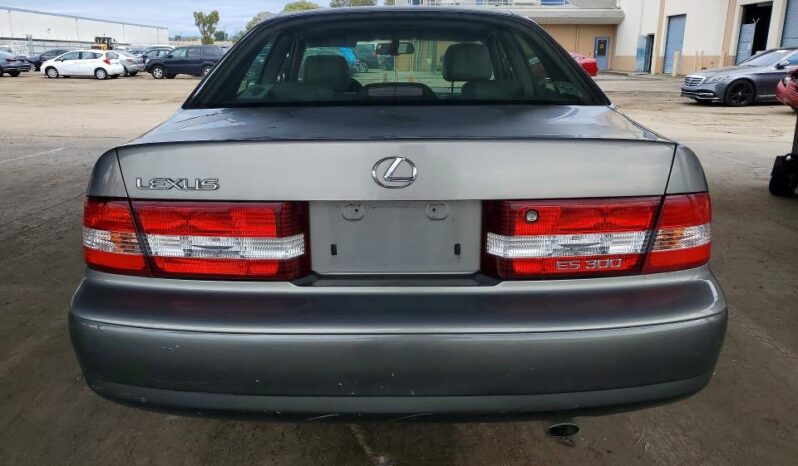 
								2000 Lexus Es 300 full									