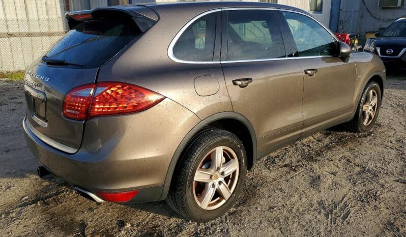 
								2011 Porsche Cayenne full									
