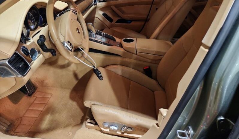 
								2012 Porsche Panamera full									