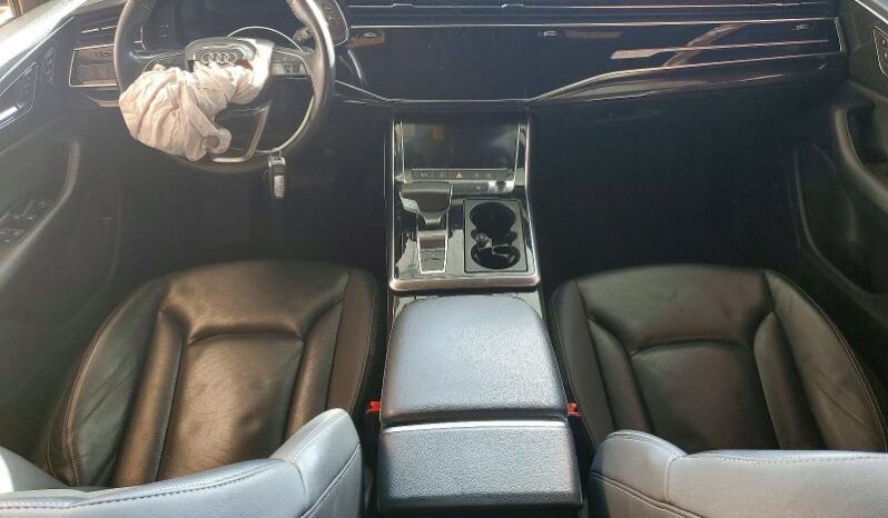 
								2019 Audi Q8 full									
