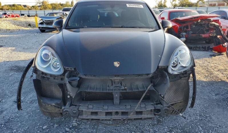 
								2013 Porsche Cayenne full									