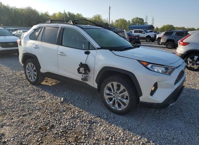 
								2020 Toyota Rav4 full									