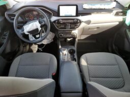 
										2022 Ford Escape se full									