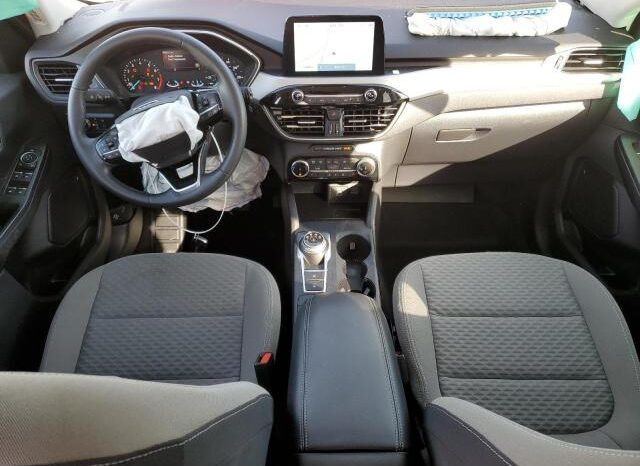 
								2022 Ford Escape se full									