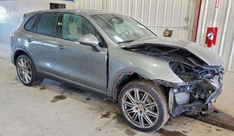 
								2016 Porsche Cayenne full									
