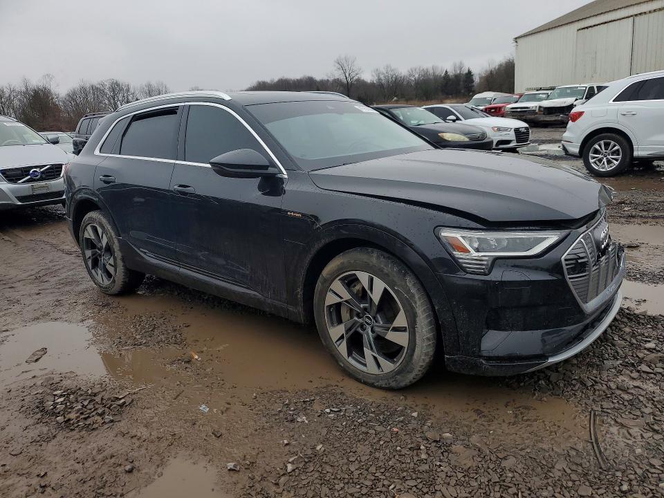2022 Audi E-tron