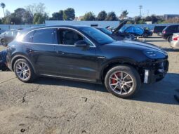 
										2025 Porsche Cayenne full									