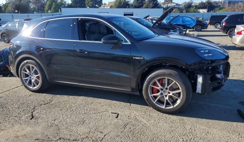 
								2025 Porsche Cayenne full									