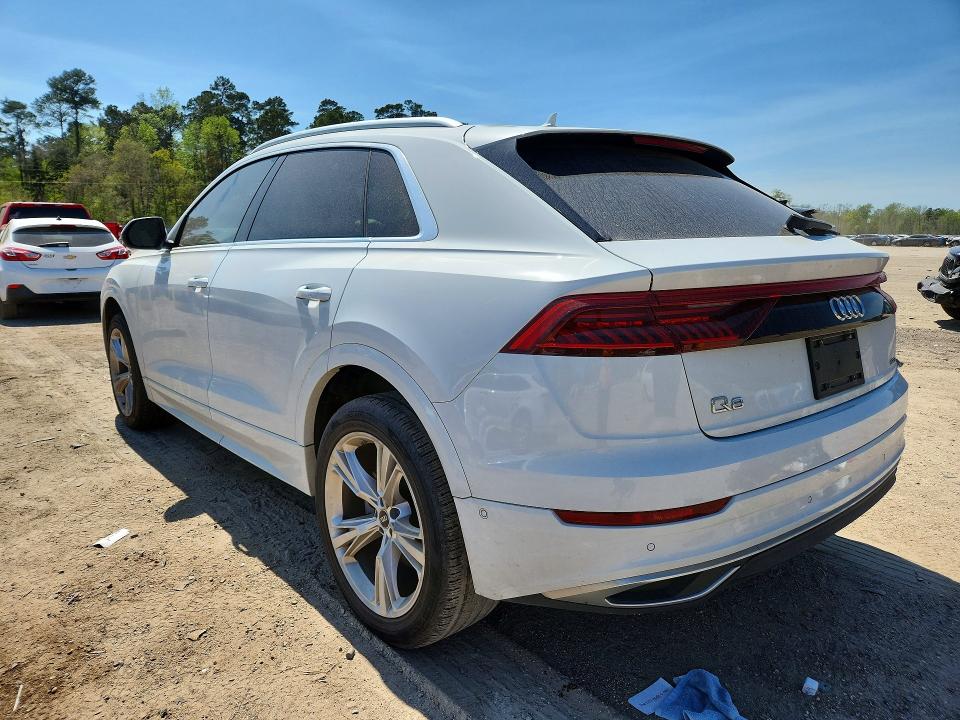 2022 Audi Q8
