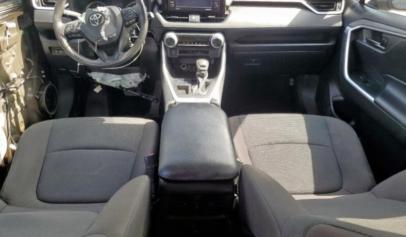 
								2022 Toyota Rav4 full									