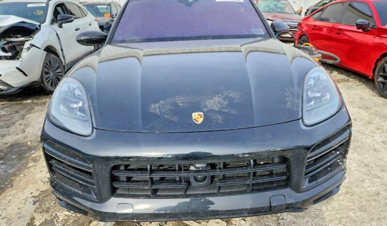 
								2023 Porsche Cayenne full									