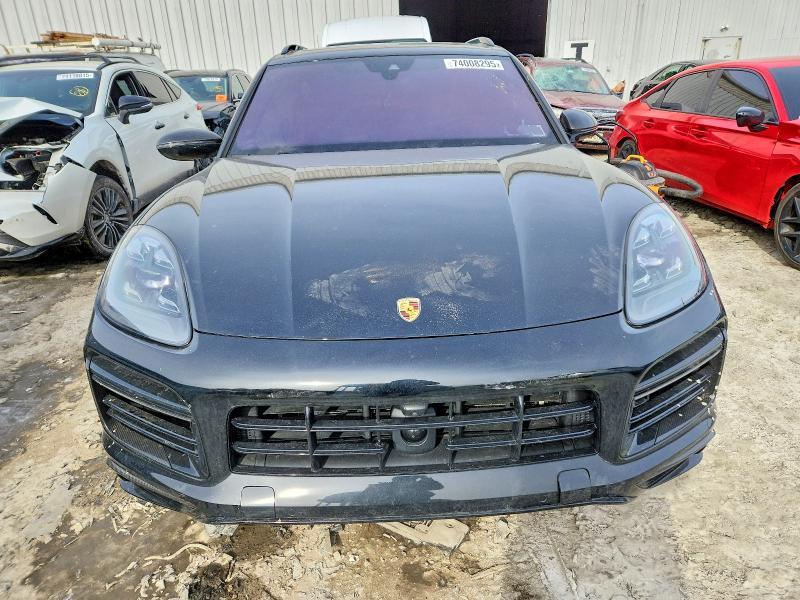 2023 Porsche Cayenne